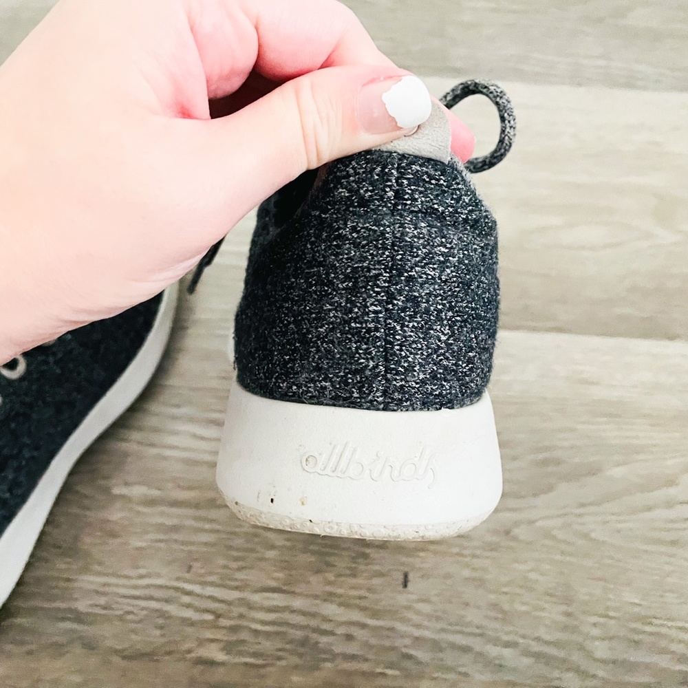 Allbirds Gray Womens Wool Runners 9 - Picture 3 of 6